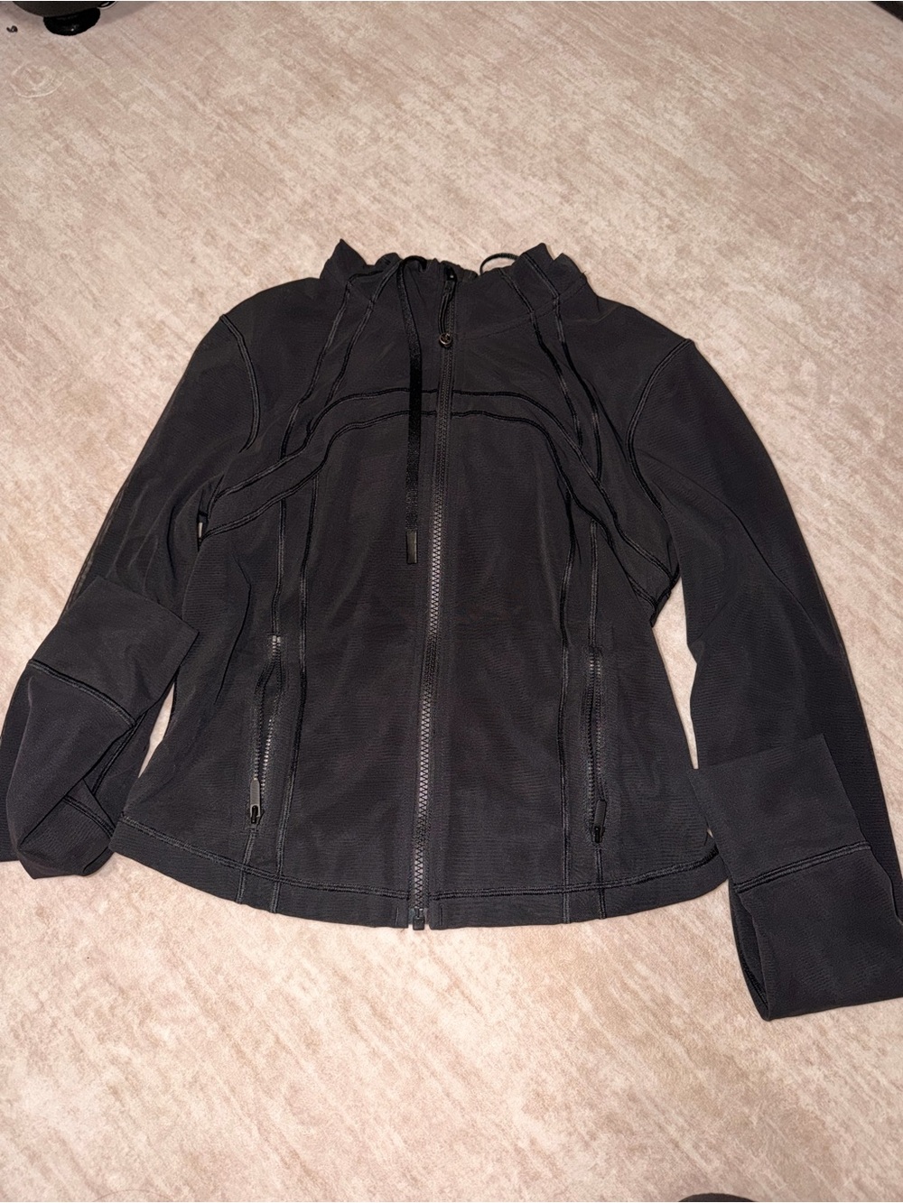 lululemon mesh define jacket cropped; black; size 6